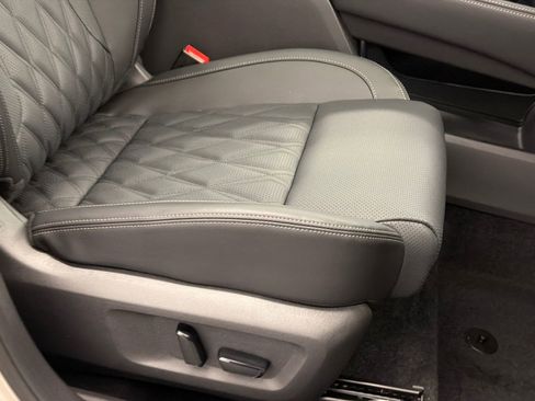 Used 2026 Nissan Rogue Platinum w/ Platinum Premium Package image 12