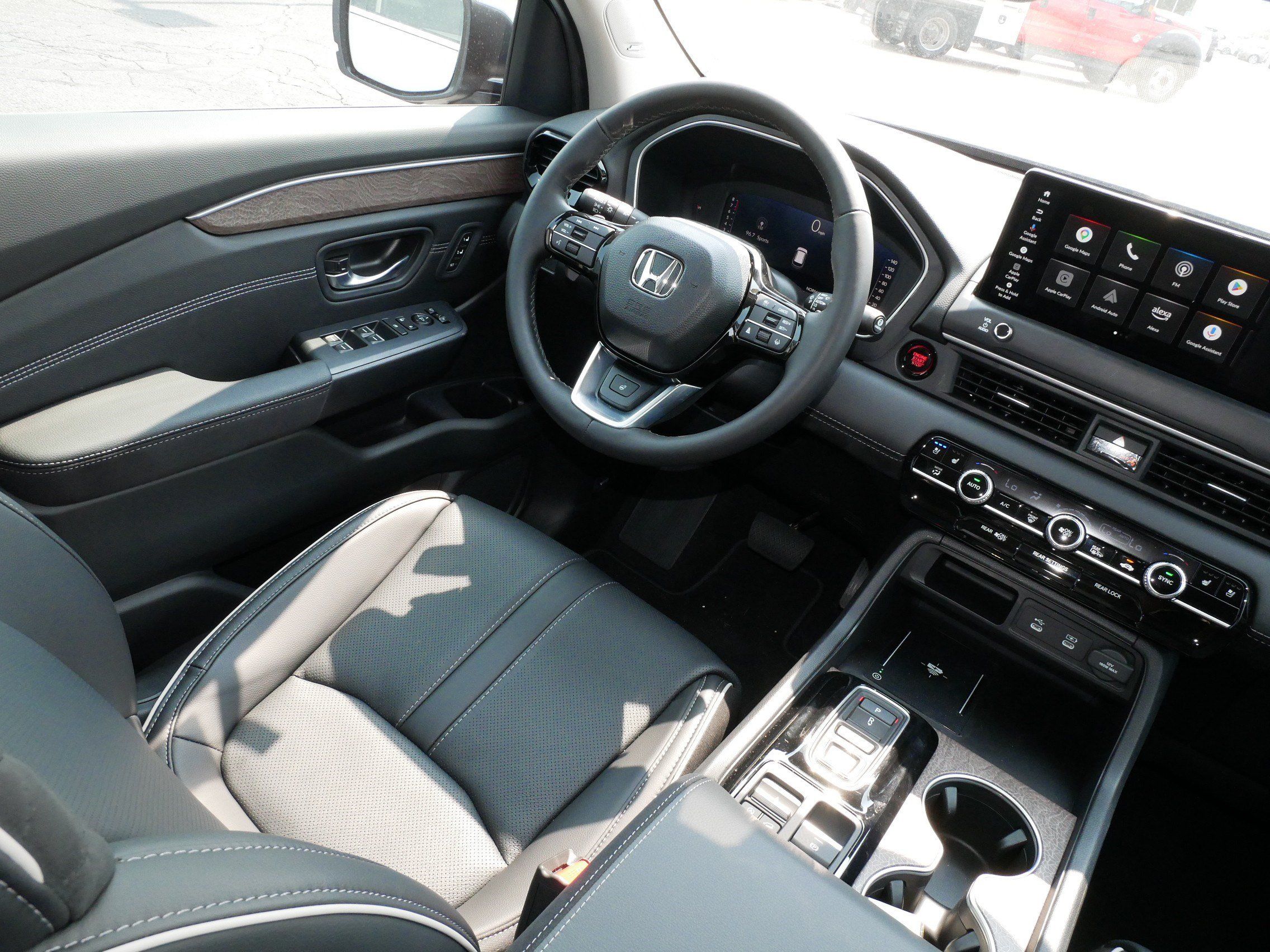 Certified 2026 Honda Pilot Elite image 9