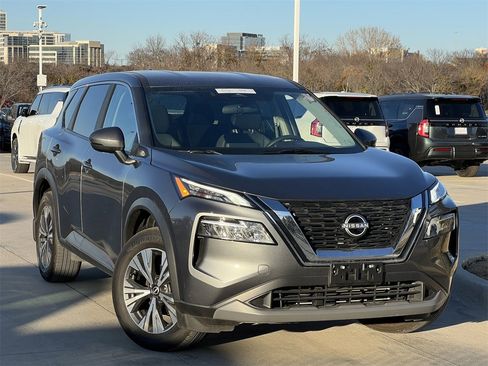Certified 2023 Nissan Rogue SV image 2