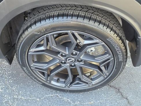 Used 2025 Nissan Kicks SR FWD image 8