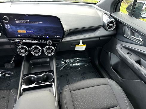 New 2025 Chevrolet Blazer EV LT image 18