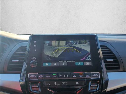 Used 2023 Honda Odyssey Touring image 13