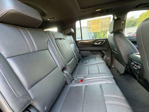 Used 2022 Chevrolet Suburban RST w/ Sport Performance Package AWD/4WD image 29
