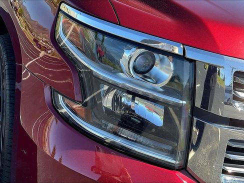 Used 2018 Chevrolet Tahoe Premier AWD/4WD image 31