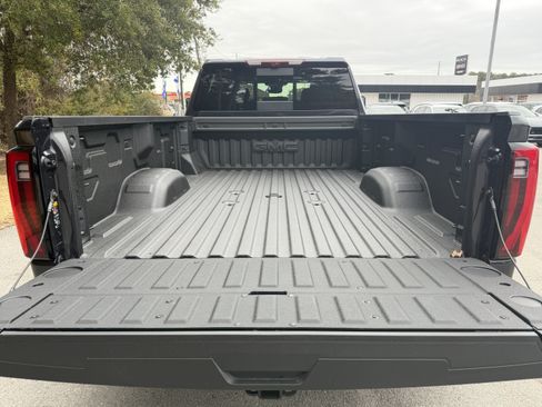 New 2026 GMC Sierra 3500 Denali w/ Denali Reserve Package AWD/4WD image 6