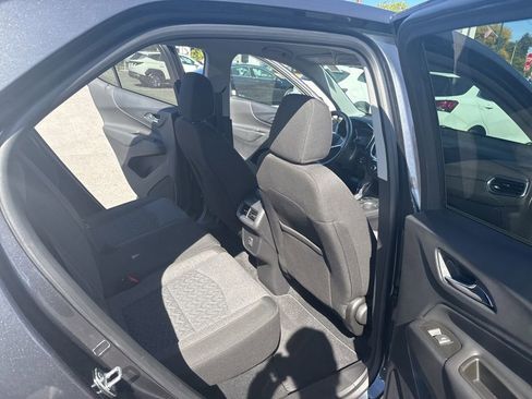 Used 2022 Chevrolet Equinox LT image 13