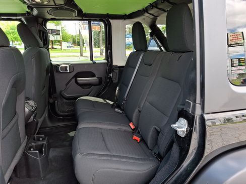 Used 2021 Jeep Wrangler Unlimited Sport AWD/4WD image 10