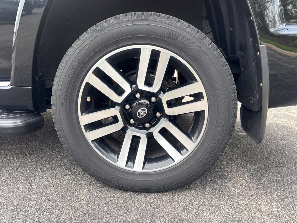 Used 2018 Toyota 4Runner Limited AWD/4WD image 10