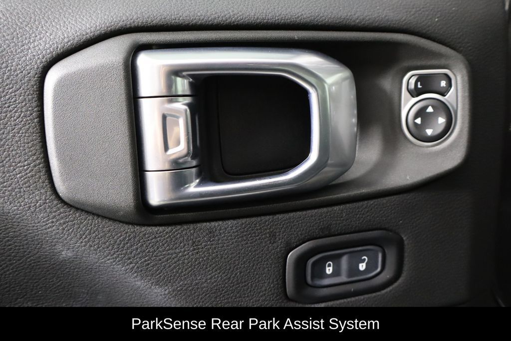 Used 2021 Jeep Wrangler Unlimited Sahara AWD/4WD image 20