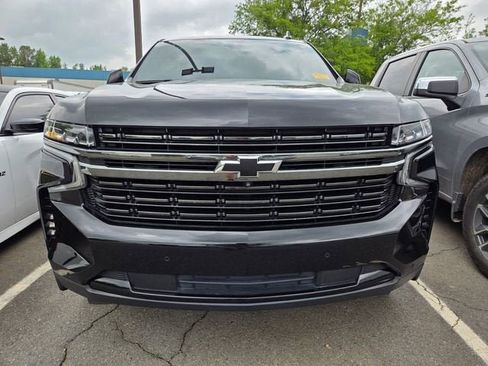 Used 2022 Chevrolet Tahoe RST w/ Luxury Package AWD/4WD image 2