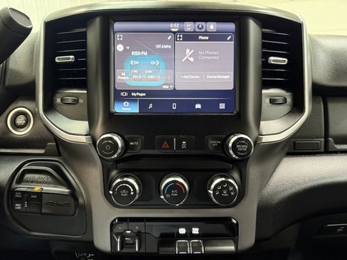 Used 2024 RAM 2500 Big Horn AWD/4WD image 21