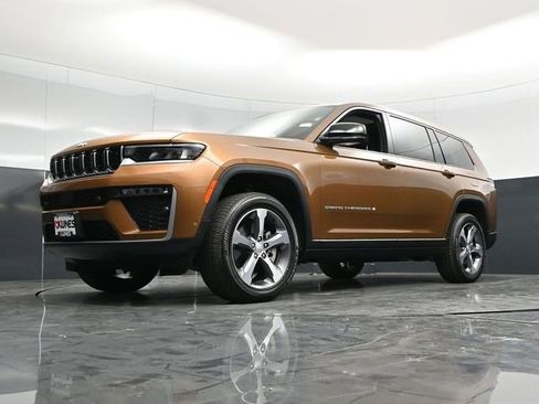 New 2026 Jeep Grand Cherokee L Limited AWD/4WD image 61