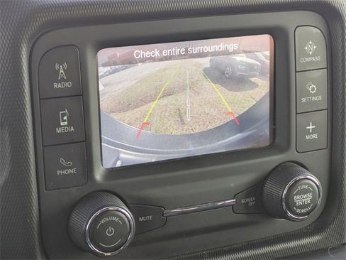 Used 2018 Jeep Wrangler Unlimited Sport image 18