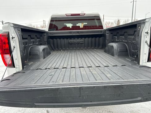Used 2023 GMC Sierra 1500 SLE image 5
