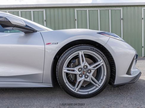 Used 2020 Chevrolet Corvette Stingray Preferred Cpe w/ 2LT Preferred Equipment Group RWD image 11