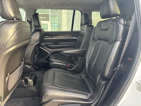 Used 2022 Jeep Grand Cherokee L Limited image 18