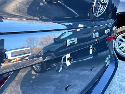 Certified 2025 Toyota Camry XLE image 9