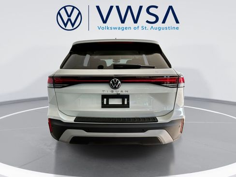 New 2026 Volkswagen Tiguan S FWD image 6