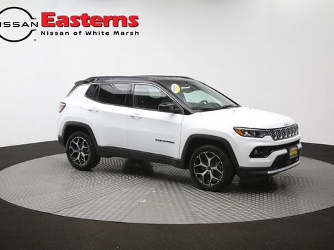 Used 2025 Jeep Compass Limited AWD/4WD image 46
