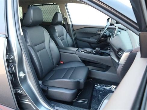 Certified 2023 Nissan Rogue SV w/ SV Premium B Package image 27