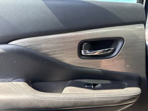 Used 2015 Nissan Murano Platinum w/ Platinum Technology Package AWD/4WD image 25