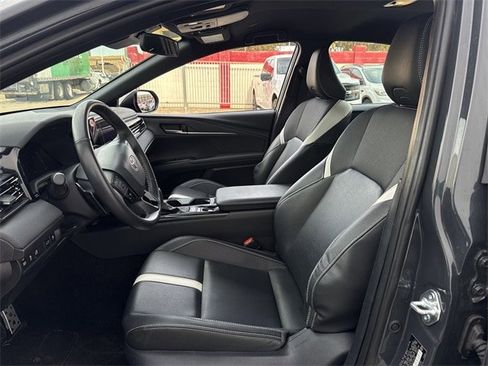 Used 2025 Toyota Camry SE image 27
