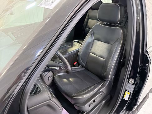 Used 2021 Chevrolet Tahoe Premier w/ Premium Package image 10