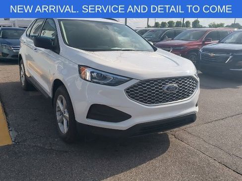 Used 2023 Ford Edge SE AWD/4WD image 9