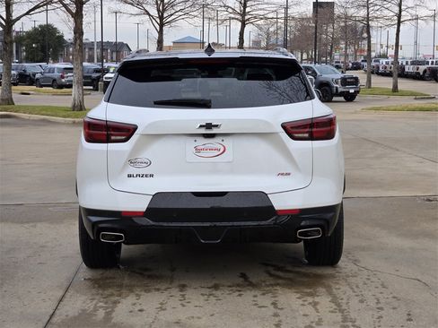 Used 2024 Chevrolet Blazer RS w/ Driver Confidence II Package image 6