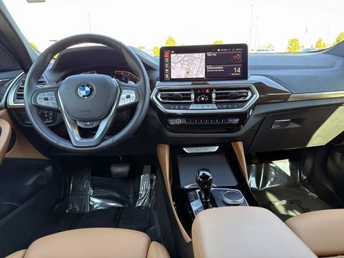 Used 2025 BMW X4 xDrive30i image 17