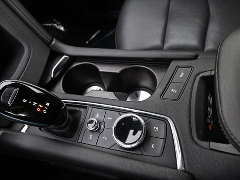 Used 2020 Cadillac XT5 Premium Luxury AWD/4WD image 31