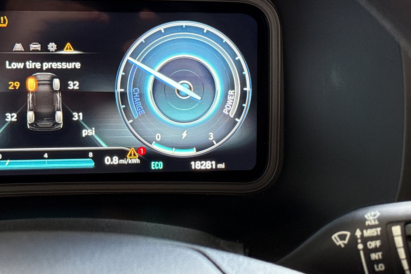 Used 2023 Hyundai Kona SE w/ Cargo Package FWD image 28