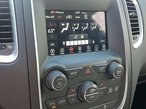 Used 2020 Dodge Durango SXT image 17