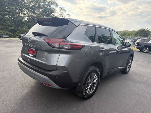 Used 2023 Nissan Rogue S AWD/4WD image 5