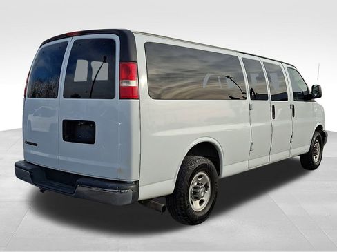 Used 2018 Chevrolet Express 3500 LT w/ LT Preferred Equipment Group image 6