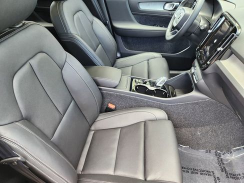 New 2026 Volvo XC40 B5 Ultra w/ Climate Package AWD/4WD image 5
