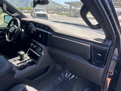 Certified 2023 GMC Sierra 1500 AT4 w/ Technology Package AWD/4WD image 32