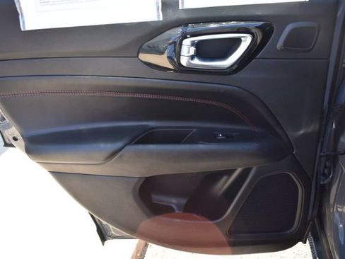 Used 2022 Jeep Compass Trailhawk w/ Sun and Sound Group AWD/4WD image 35