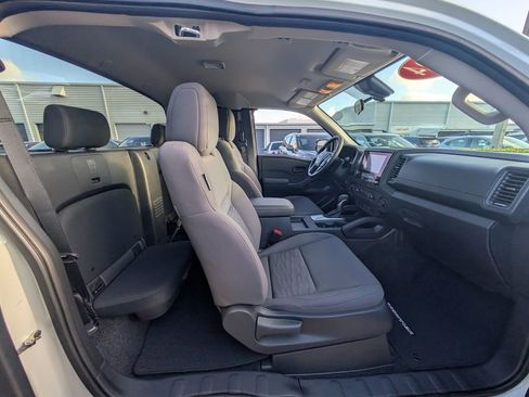 Used 2024 Nissan Frontier S image 15