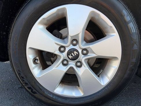 Used 2019 Kia Soul FWD image 30