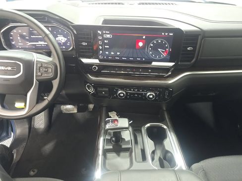 Used 2026 GMC Sierra 1500 Elevation AWD/4WD image 10