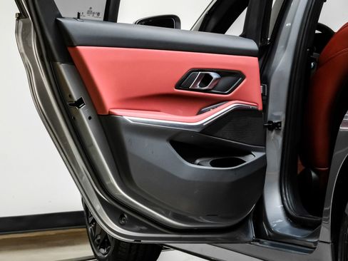 Used 2025 BMW 330i xDrive Sedan image 49