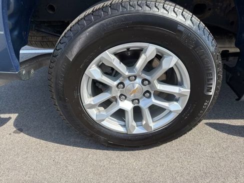 Used 2024 Chevrolet Silverado 1500 LT AWD/4WD image 12
