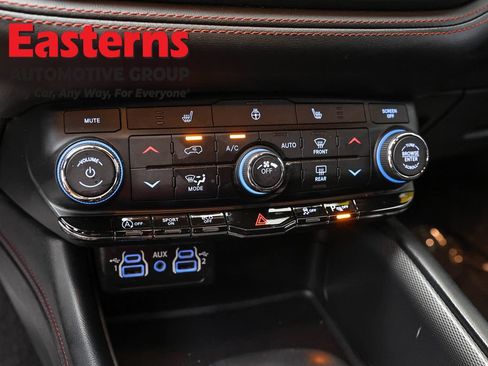 Used 2025 Dodge Durango GT RWD image 20