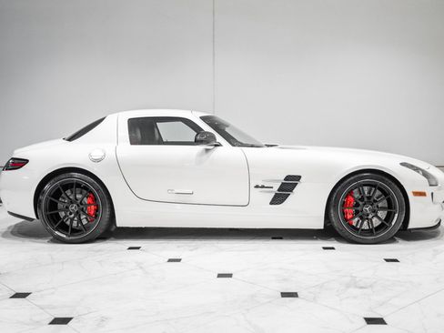 Used 2012 Mercedes-Benz SLS AMG Coupe image 6