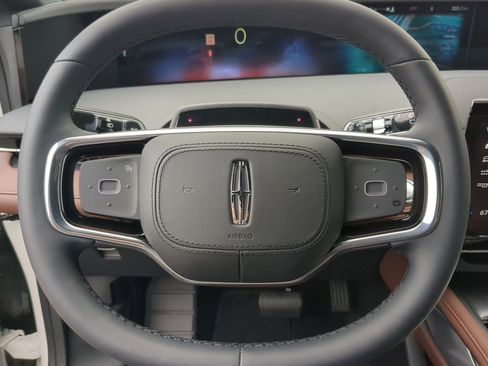 New 2026 Lincoln Nautilus Reserve AWD/4WD image 13