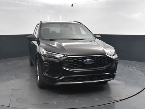 Used 2024 Ford Escape ST-Line image 2