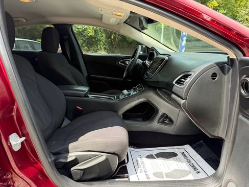 Used 2015 Chrysler 200 Limited FWD image 16