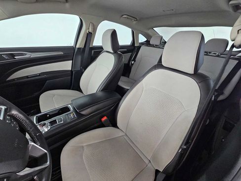 Used 2020 Ford Fusion SE w/ Equipment Group 151A FWD image 29