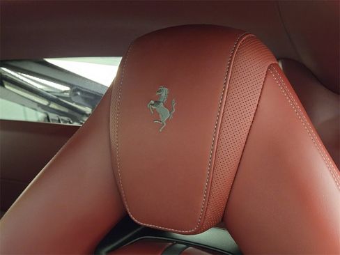 Used 2020 Ferrari F8 Tributo image 31